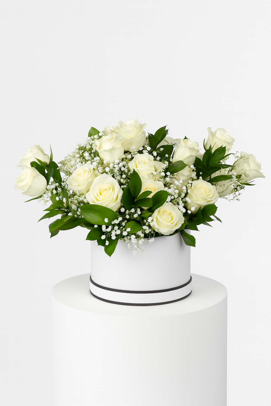 18 WHITE ROSE BOX BOUQUET