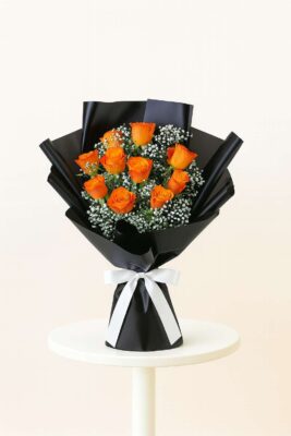 10 ORANGE ROSES(90 AED)