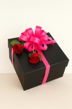 Gift Wrapping With Flower