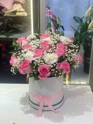 ROSE AND CARNATION MIX BOX BOUQUET