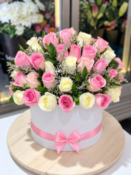 PREMIUM BLUSHING BEAUTY BOX BOUQUET