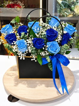 BLUE ROSE BAG BOUQUET