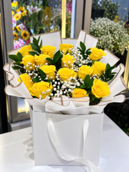 YELLOW ROSE BAG BOUQUET