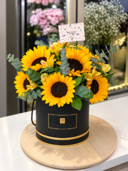 SUNFLOWER BOX BOUQUET