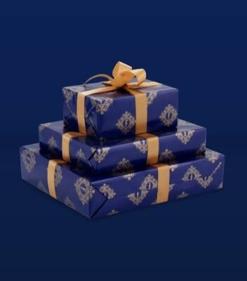 GIFT WRAPPING WITH RIBBON