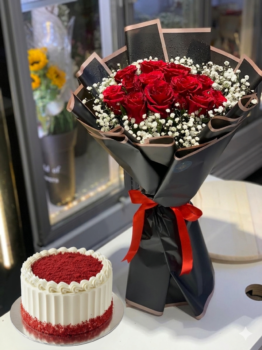 12 Rose Bouquet and Premium Cake(Prebooking)