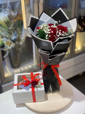 Cake Bouquet Combo 125AED