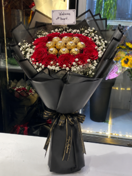 FERRERO ROCHER ROSE BOUQUET