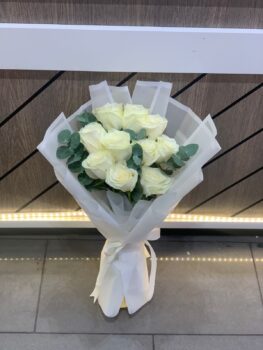 WHITE ROSE BOUQUET