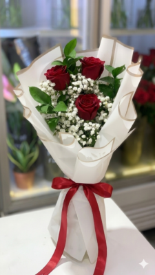 3 RED ROSE BOUQUET