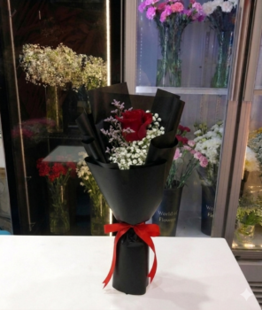 Single Rose Bouquet