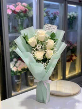 WHITE ROSE BOUQUET