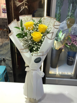 3 YELLOW ROSE BOUQUET