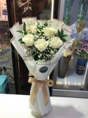 WHITE ROSE BOUQUET