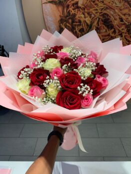 25 ROSE BOUQUET