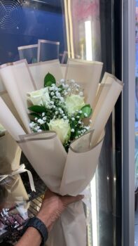 3 WHITE ROSE BOUQUET