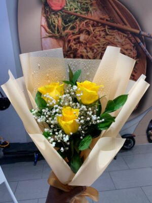 3 YELLOW ROSE BOUQUET