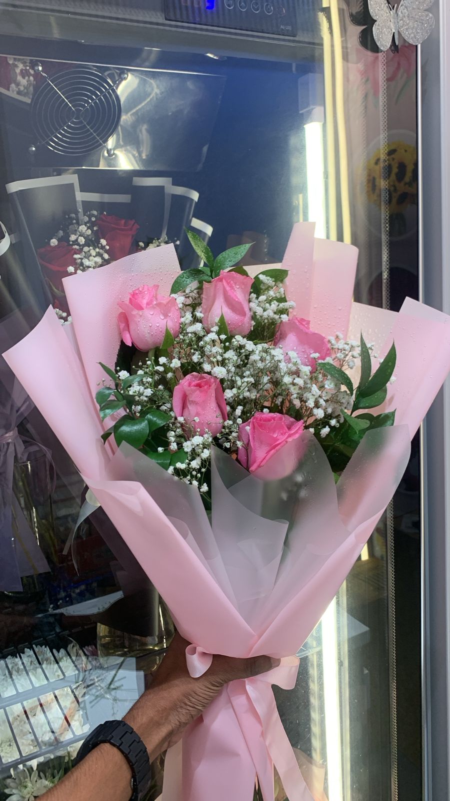 5 PINK ROSE BOUQUET(55 AED)1