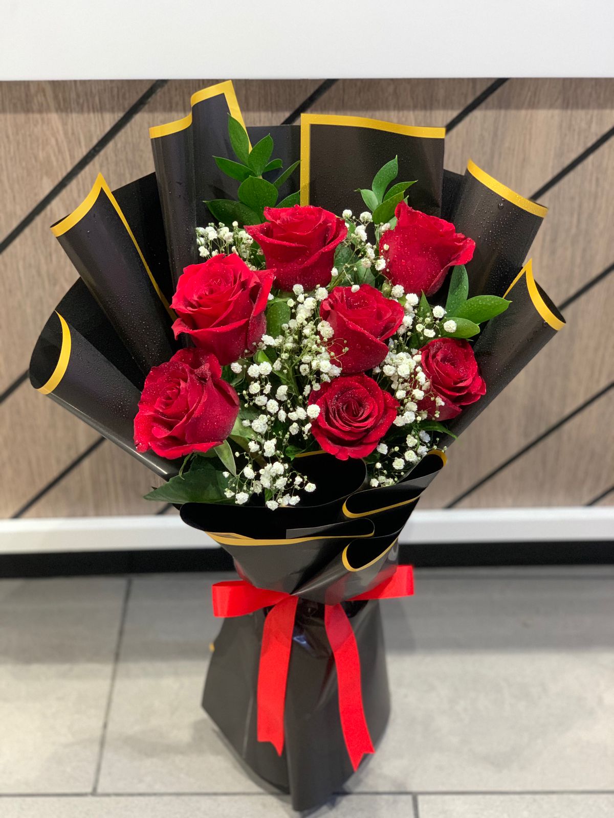 7 RED ROSE BOUQUET(75 AED)2