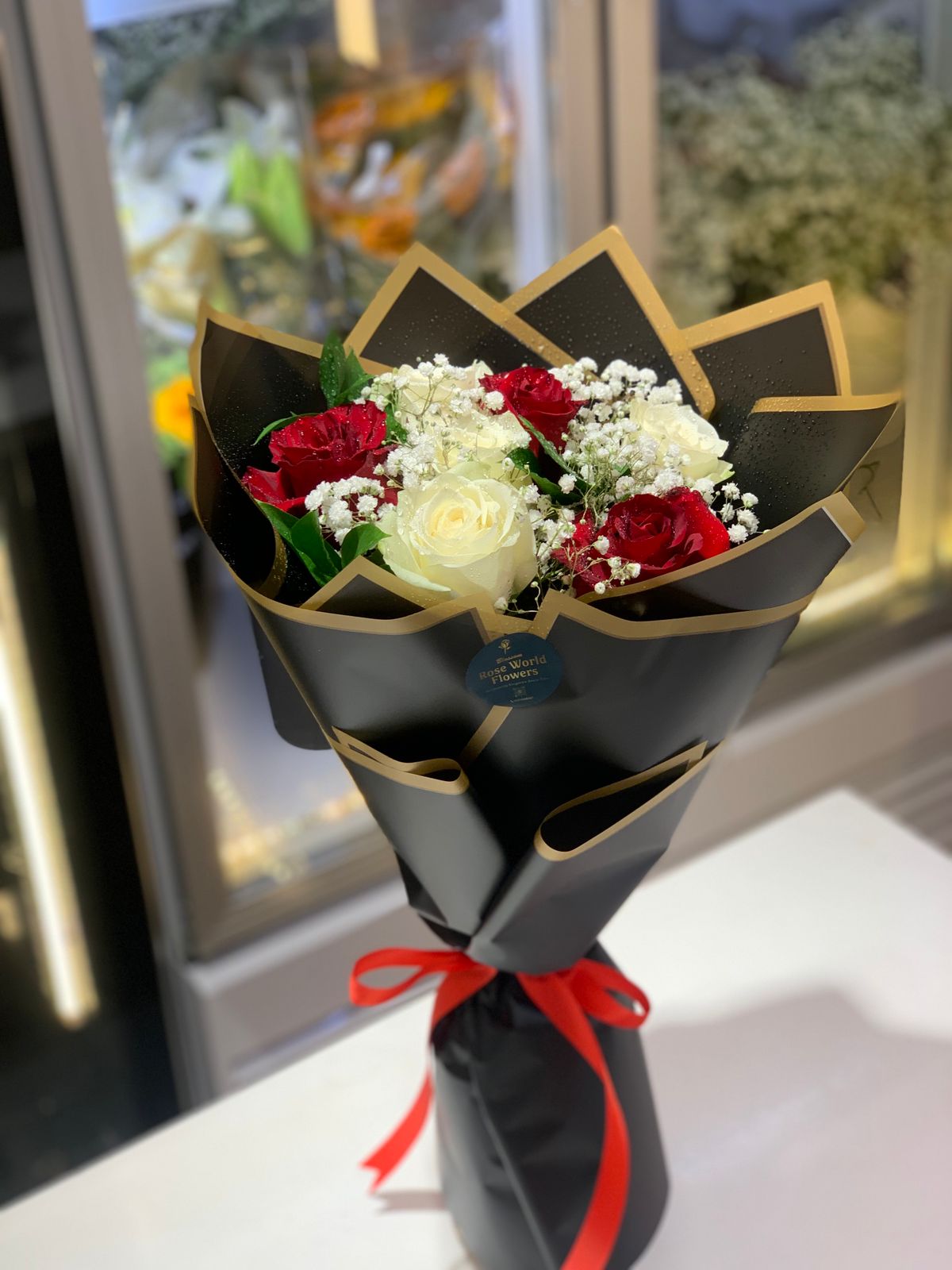 7 ROSE BOUQUET(75 AED)