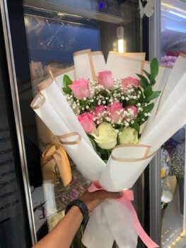 PINK WHITE ROSE BOUQUET