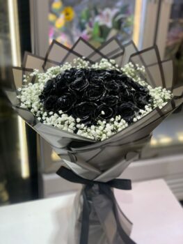 25 BLACK ROSE BOUQUET