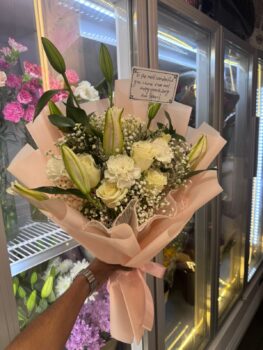 WHITE BOUQUET