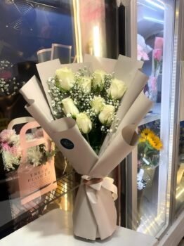 WHITE ROSE BOUQUET