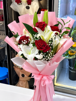LILLY ROSE BOUQUET