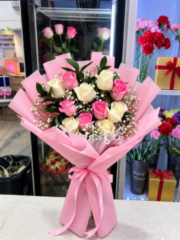 ELEGANT PINK ROSE BOUQUET