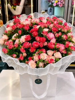 FLORIST SPECIAL BAG BOUQUET(PRE BOOKING 4HOURS)