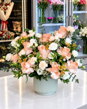 PREMIUM FLOWER VASE(Pre Booking)