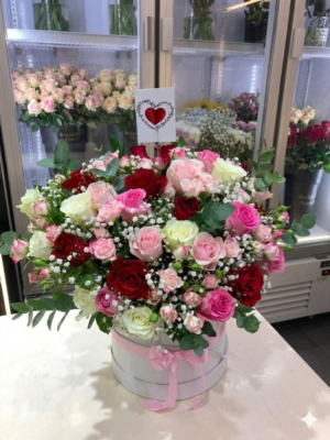 PINK BOX BOUQUET