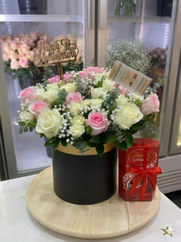 Box Bouquet with Lindor Chocolate