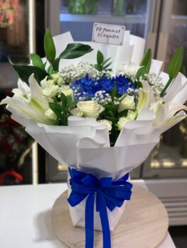 BLUE WHITE BOUQUET