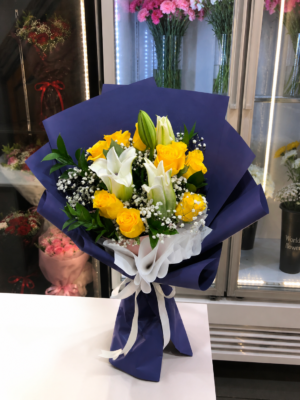 SIMPLE CLASSIC BOUQUET