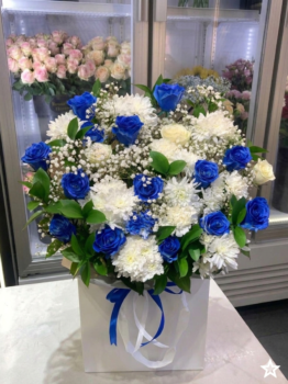PREMIUM BLUE BOUQUET