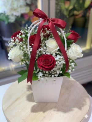 RED WHITE ROSE BAG