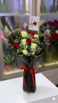 10 RED WHITE MIX ROSE BOUQUET
