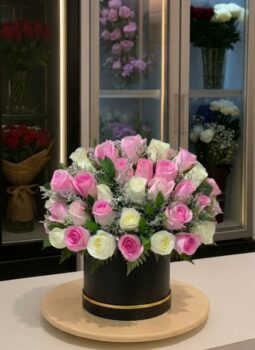 PINK WHITE ROSE BOX