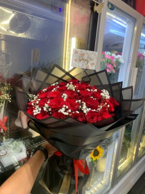 30 RED ROSES BOUQUET