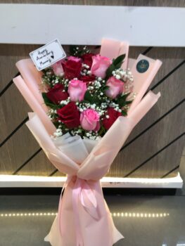 12 MIX ROSE BOUQUET