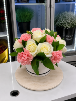CARNATION ROSE BOX