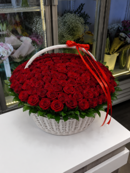 101 RED ROSE BASKET