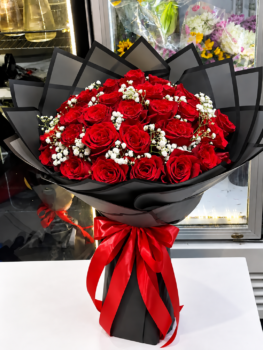 PREMIUM RED ROSE BOUQUET - 30 ROSES
