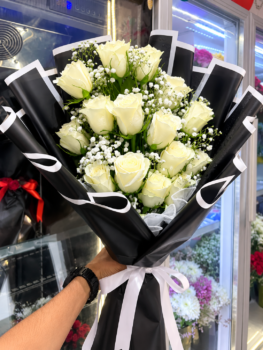 WHITE ROSE BOUQUET - 15 ROSES