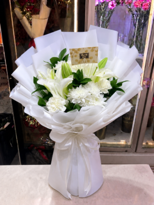 WHITE LILLY MIX BOUQUET-WHITE FLOWERS