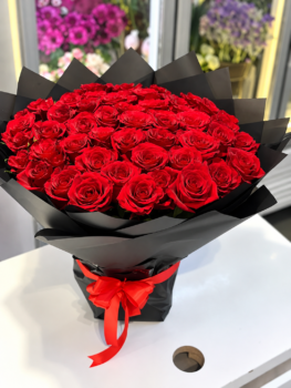 PREMIUM RED ROSE BOUQUET - 51 ROSES