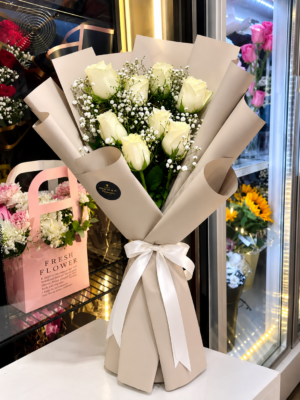 WHITE ROSE BOUQUET