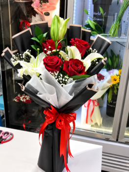 LILLY ROSE SIMPLE BOUQUET